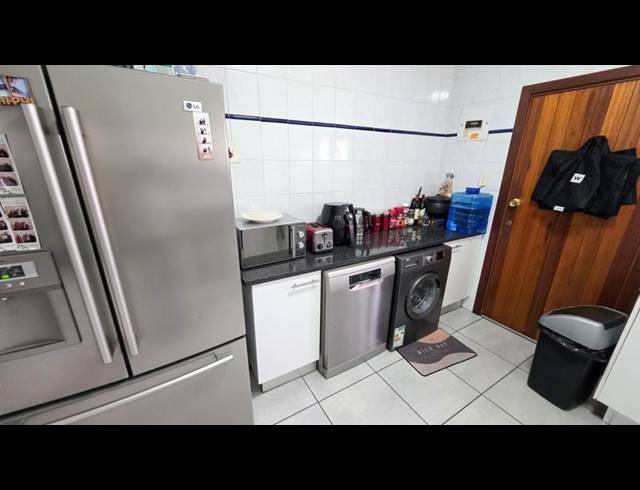 2 BEDROOM APARTMENT FOR SALE IN SUNNINGHILL